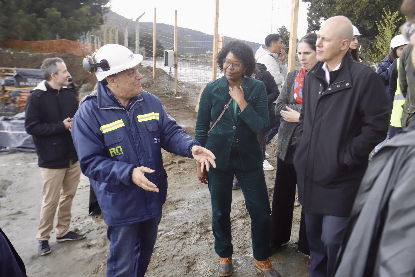 Recorrida por la importante obra de agua en Bariloche - Semanario Bariloche